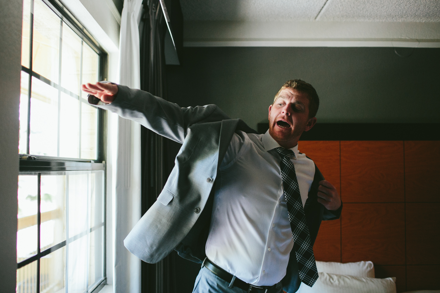 Goofy groom 